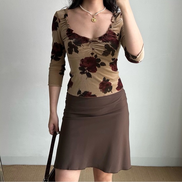 Floral Ruffled Blouse - Picture 3 of 4